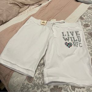 RainForest Cafe white Athletic shorts. YOUTH XL NWT